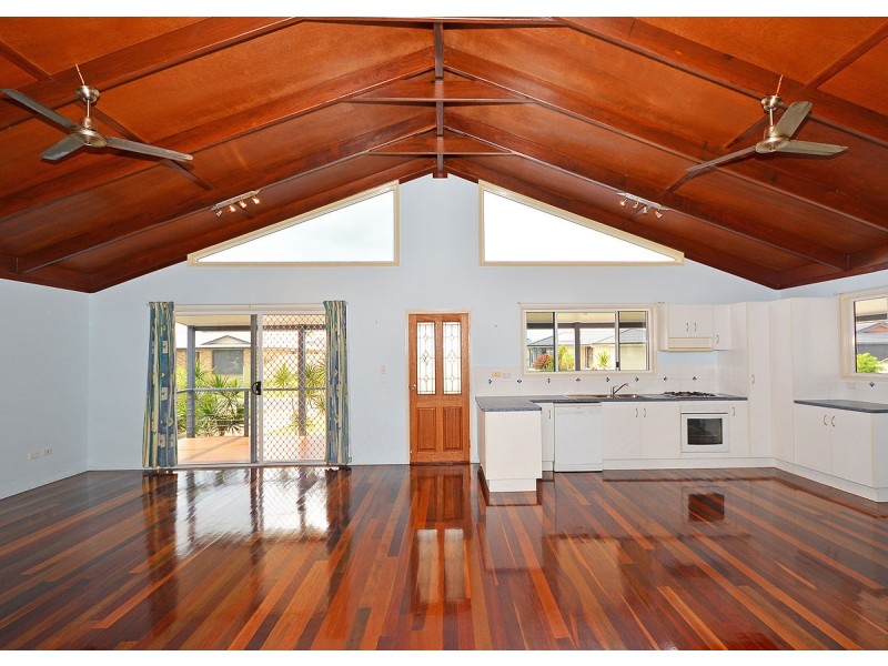 33 Sunrise Crescent, Burrum Heads QLD 4659