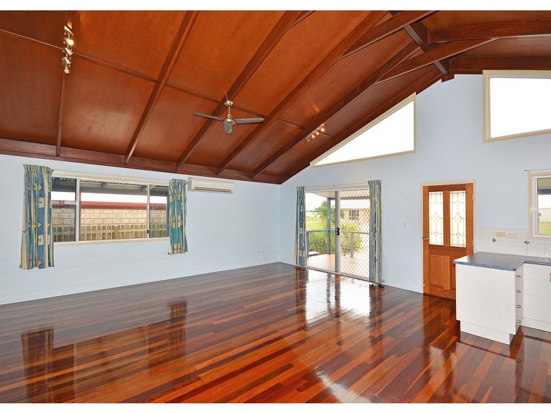 33 Sunrise Crescent, Burrum Heads QLD 4659