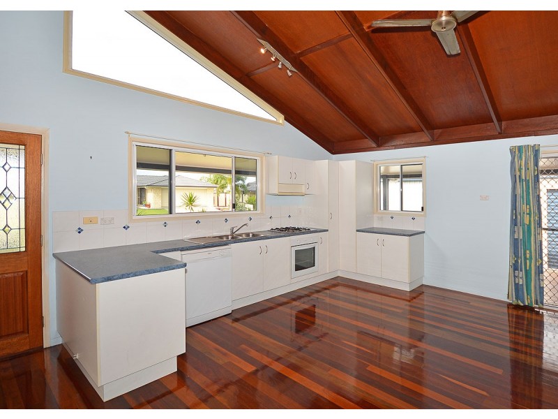 33 Sunrise Crescent, Burrum Heads QLD 4659