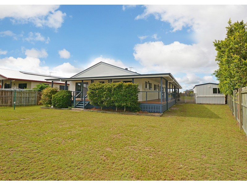 33 Sunrise Crescent, Burrum Heads QLD 4659