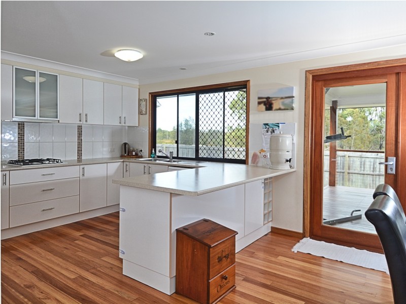 16 Lakeside Dr, Burrum Heads QLD 4659