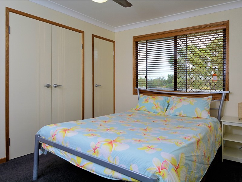 16 Lakeside Dr, Burrum Heads QLD 4659