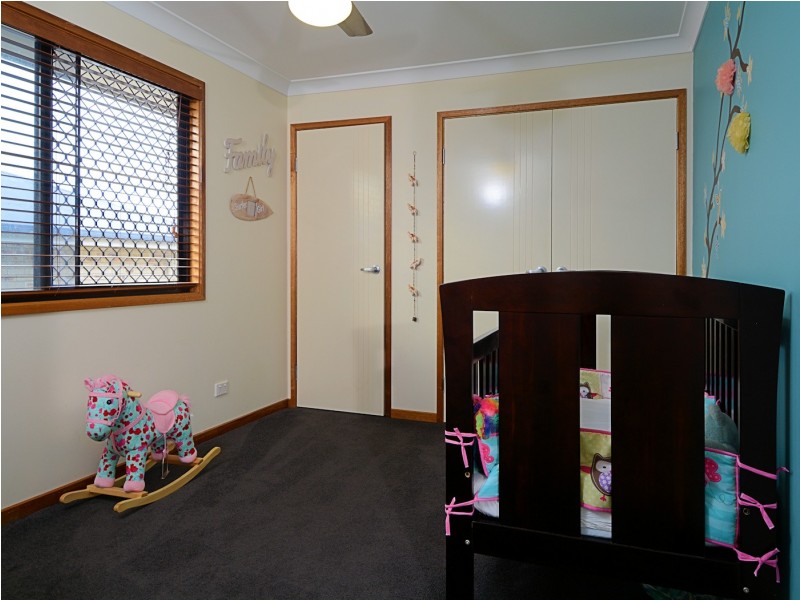 16 Lakeside Dr, Burrum Heads QLD 4659