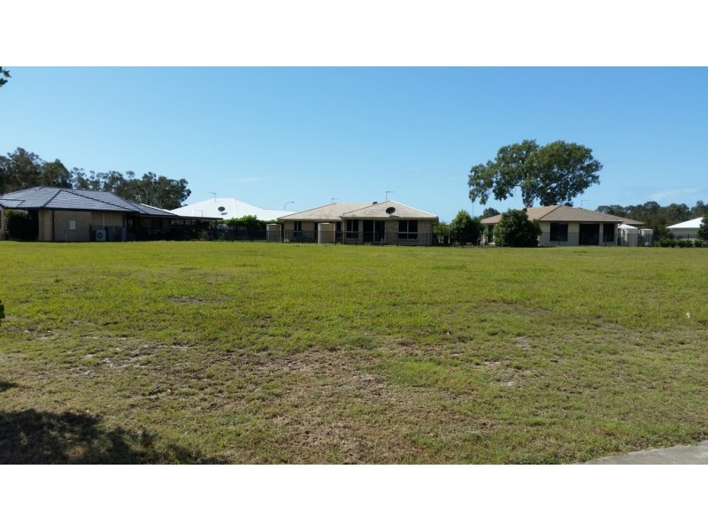 2 Barramundi Drive, Burrum Heads QLD 4659