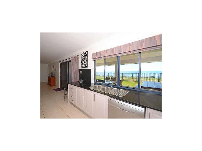 62 Kingfisher Pde, Toogoom QLD 4655