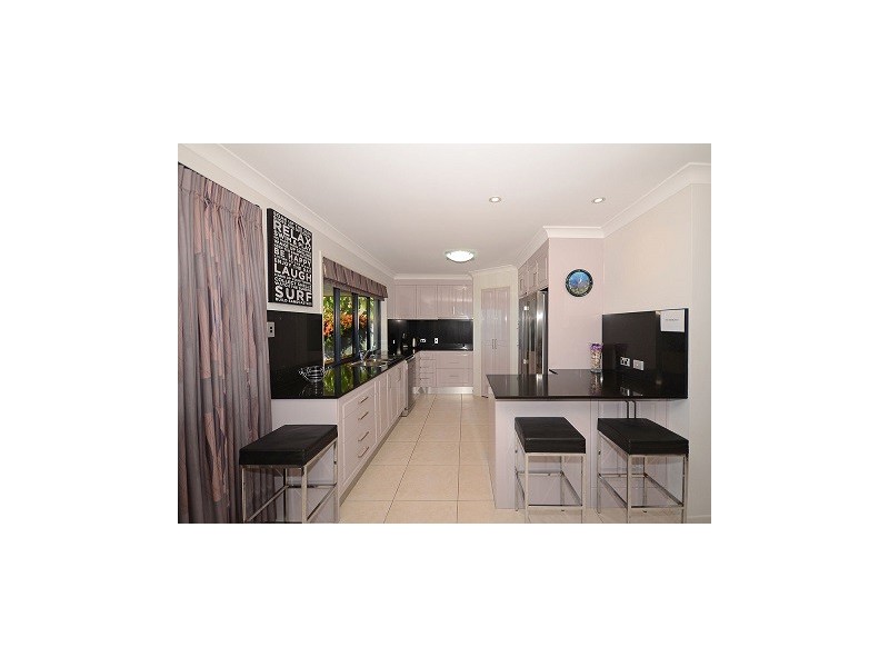 62 Kingfisher Pde, Toogoom QLD 4655