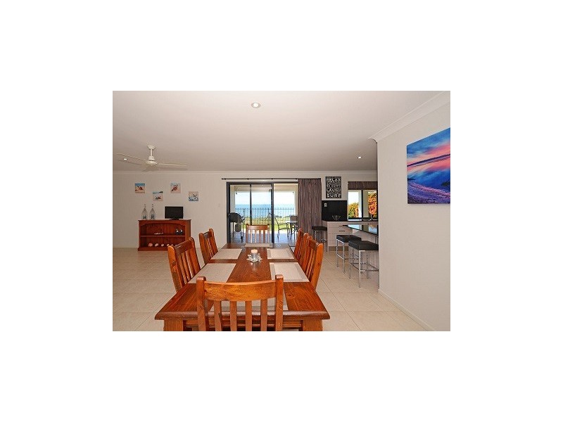 62 Kingfisher Pde, Toogoom QLD 4655