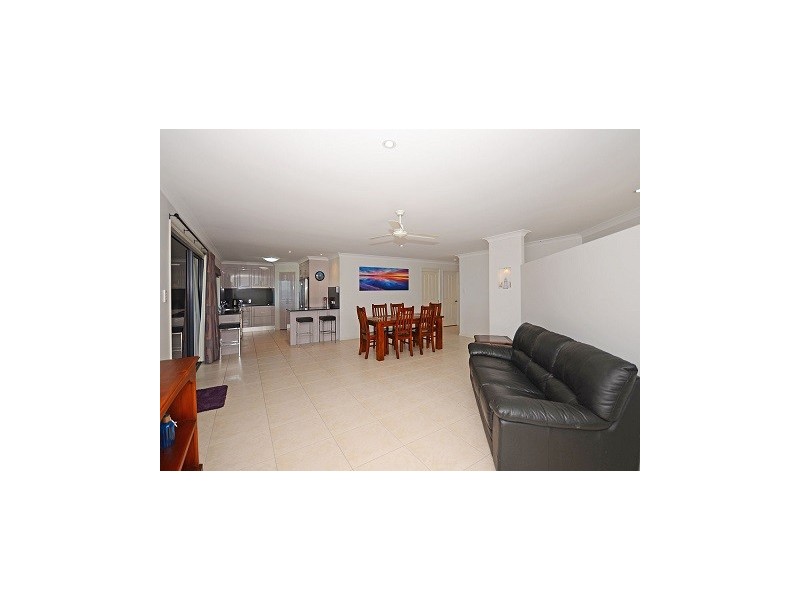 62 Kingfisher Pde, Toogoom QLD 4655