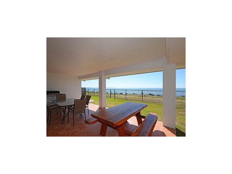 62 Kingfisher Pde, Toogoom QLD 4655