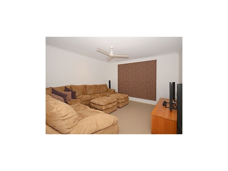 62 Kingfisher Pde, Toogoom QLD 4655