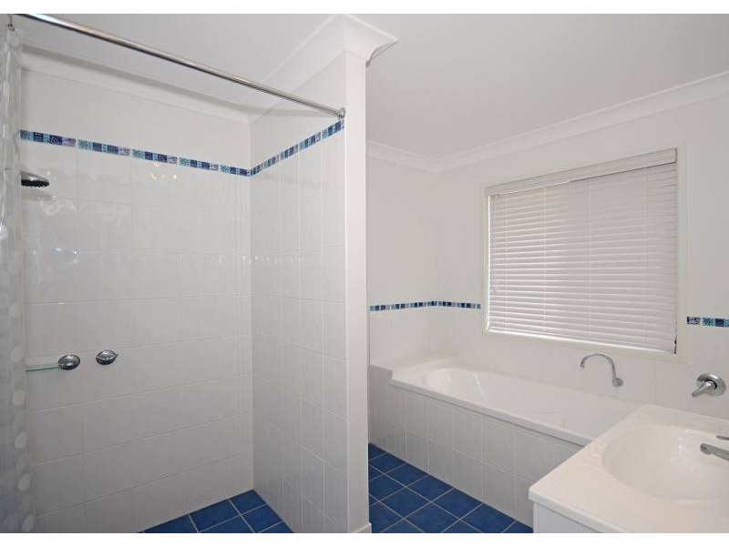 62 Kingfisher Pde, Toogoom QLD 4655