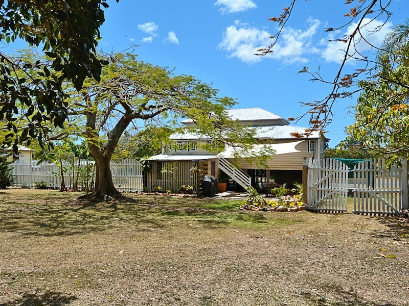 4-6 Charles Street, Howard QLD 4659