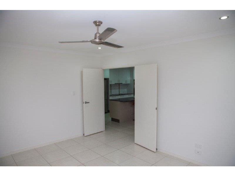 6 Fulmar Court, Burrum Heads QLD 4659