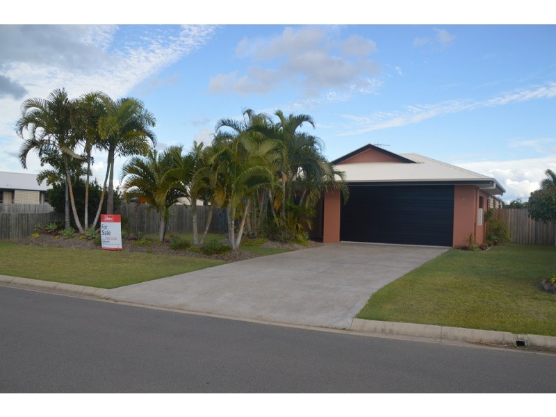 33 Traviston Way, Burrum Heads QLD 4659