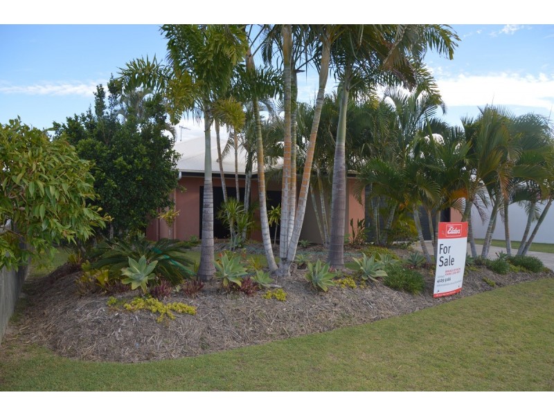 33 Traviston Way, Burrum Heads QLD 4659