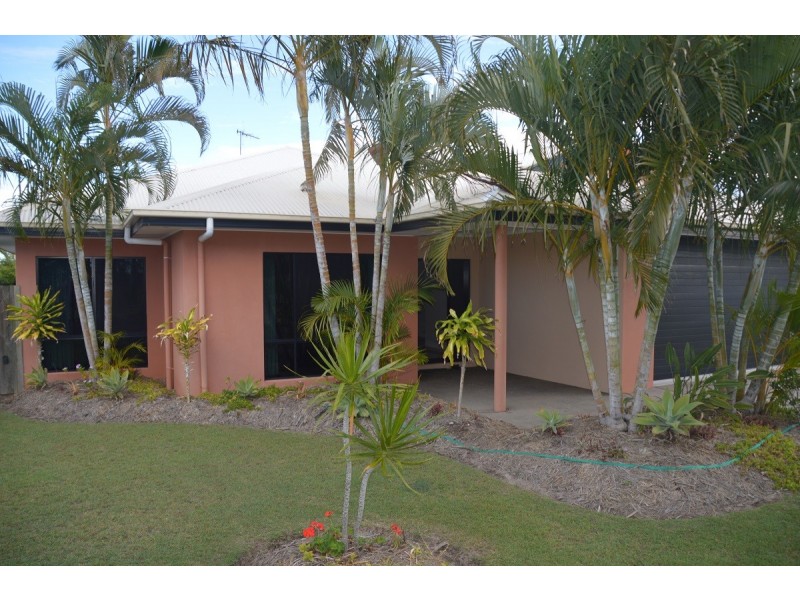 33 Traviston Way, Burrum Heads QLD 4659