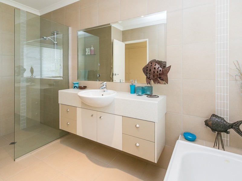 54 Traviston Way, Burrum Heads QLD 4659