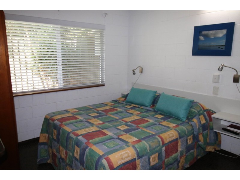 90 (Unit) Burrum Street, Burrum Heads QLD 4659