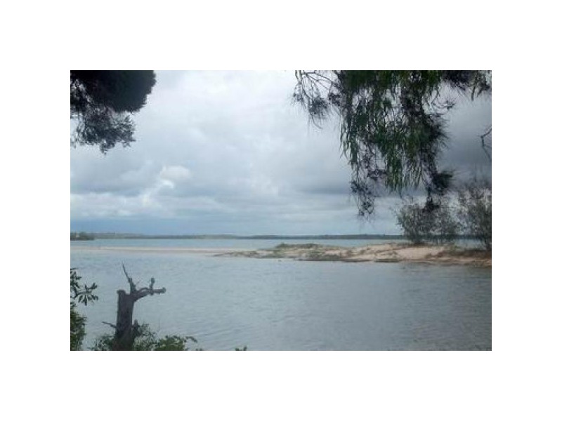 88 Riverview Drive, Burrum Heads QLD 4659