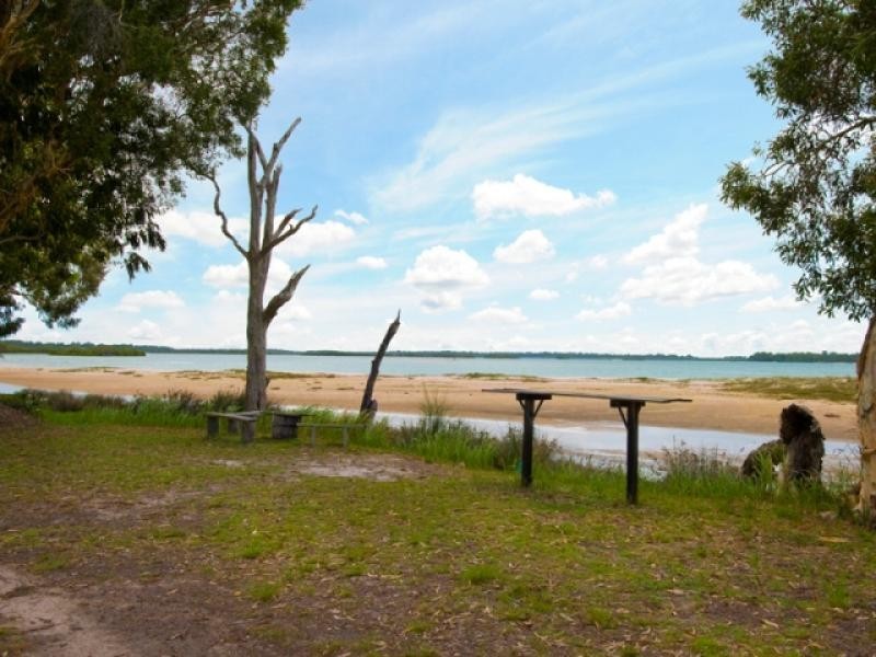 88 Riverview Drive, Burrum Heads QLD 4659