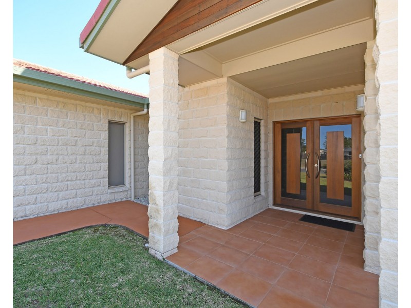 37 BARRAMUNDI DRIVE, Burrum Heads QLD 4659