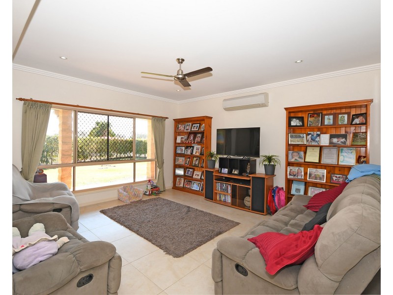 37 BARRAMUNDI DRIVE, Burrum Heads QLD 4659