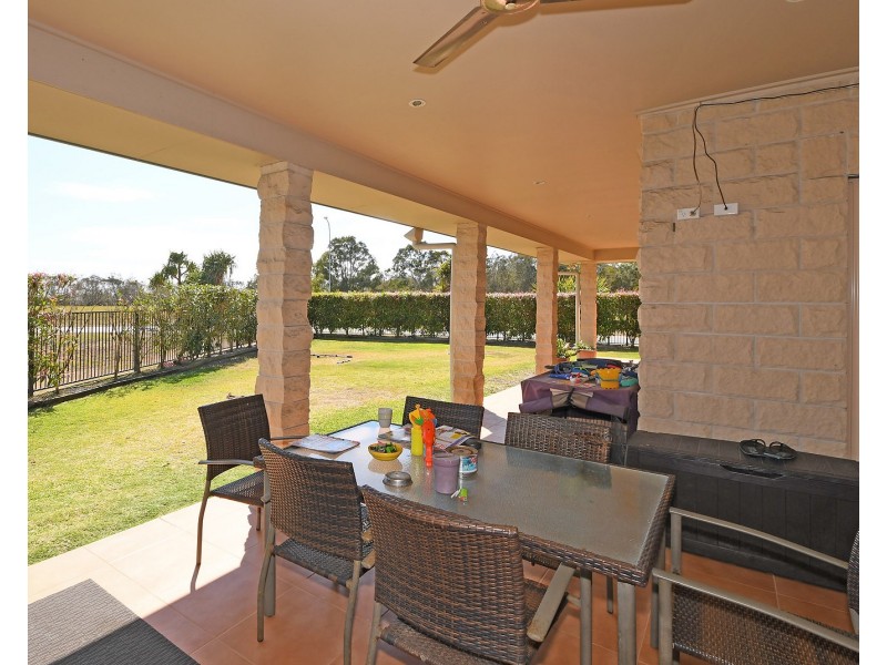 37 BARRAMUNDI DRIVE, Burrum Heads QLD 4659