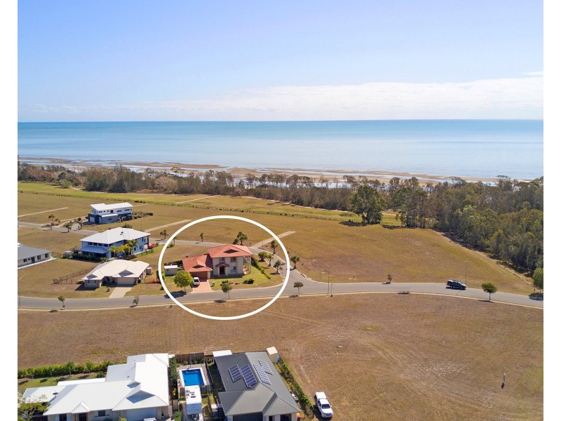 37 BARRAMUNDI DRIVE, Burrum Heads QLD 4659