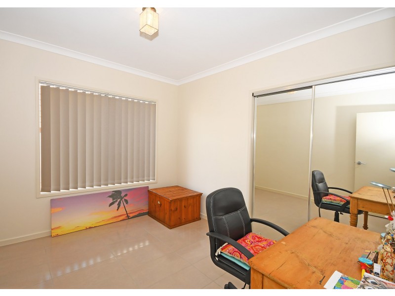 25 Lakes Boulevard, Burrum Heads QLD 4659