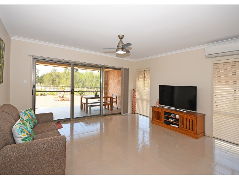 25 Lakes Boulevard, Burrum Heads QLD 4659