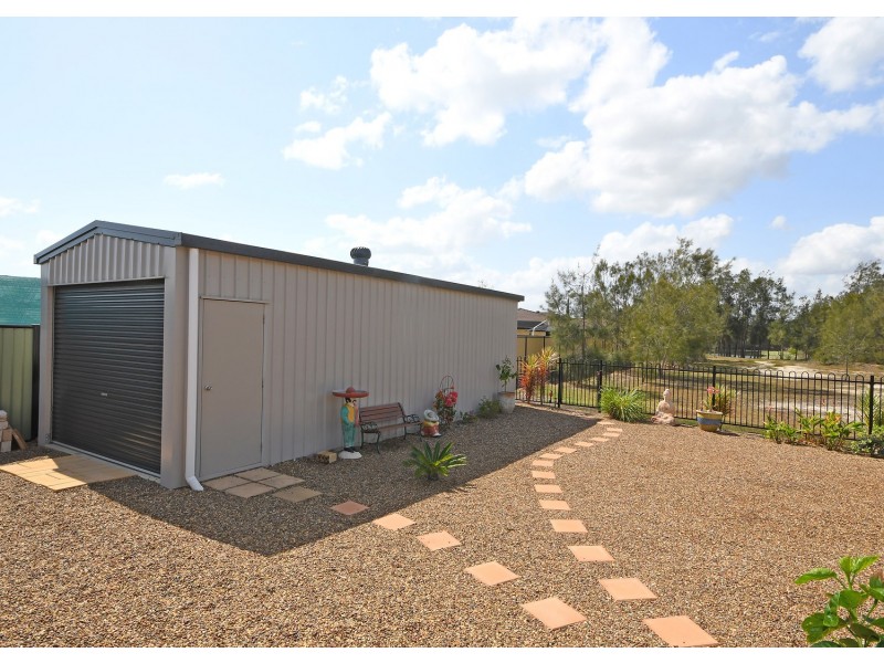 25 Lakes Boulevard, Burrum Heads QLD 4659