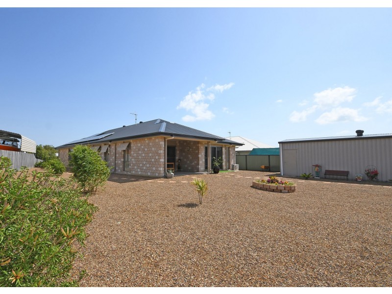 25 Lakes Boulevard, Burrum Heads QLD 4659