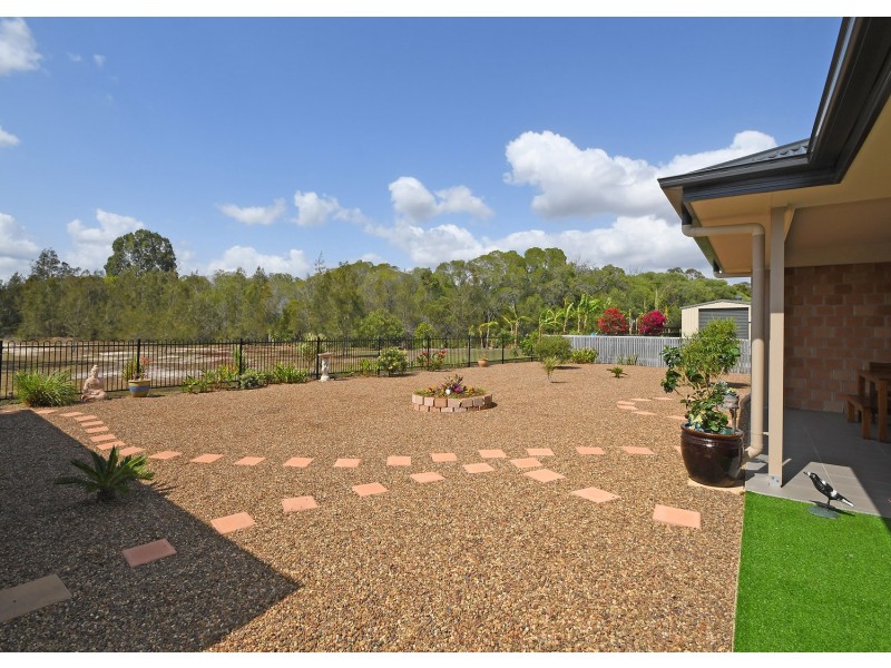 25 Lakes Boulevard, Burrum Heads QLD 4659