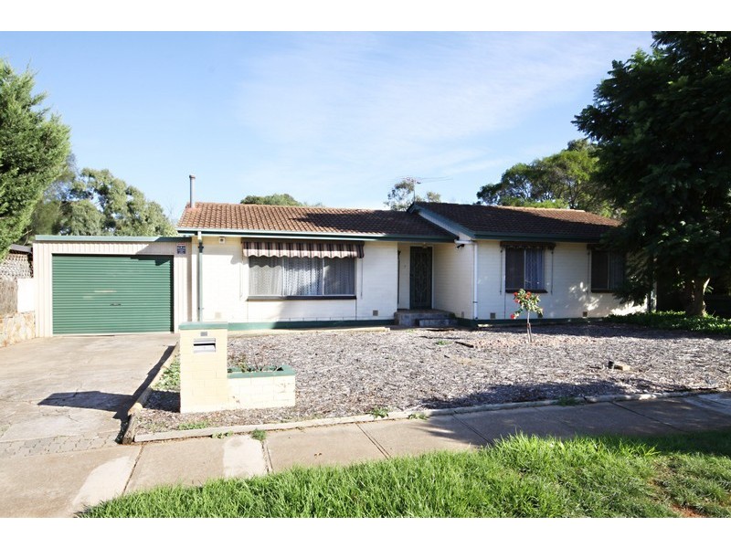 15 Barrington Road, Elizabeth Downs SA 5113