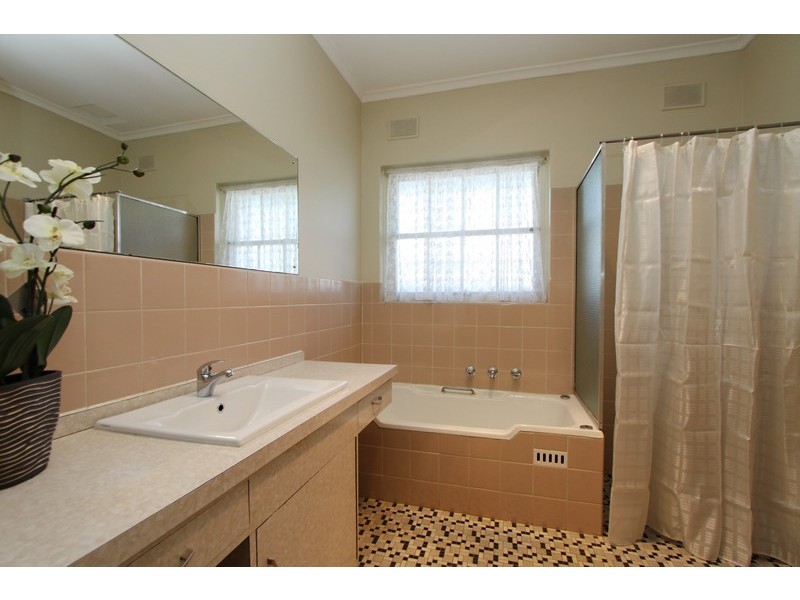 10 Ashfield Road, Elizabeth SA 5112