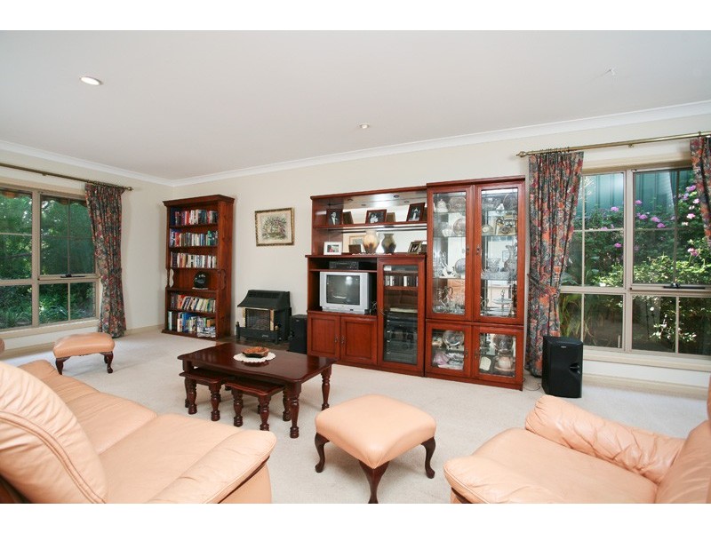 8 Honeysuckle Drive, Hillbank SA 5112