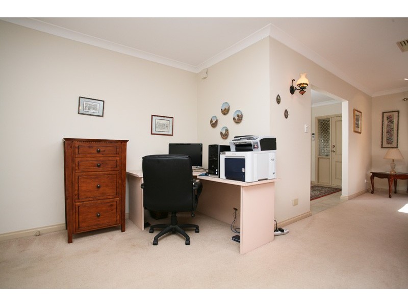 8 Honeysuckle Drive, Hillbank SA 5112