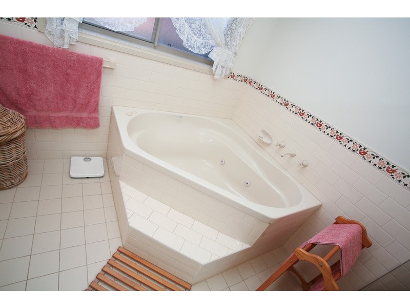 8 Honeysuckle Drive, Hillbank SA 5112