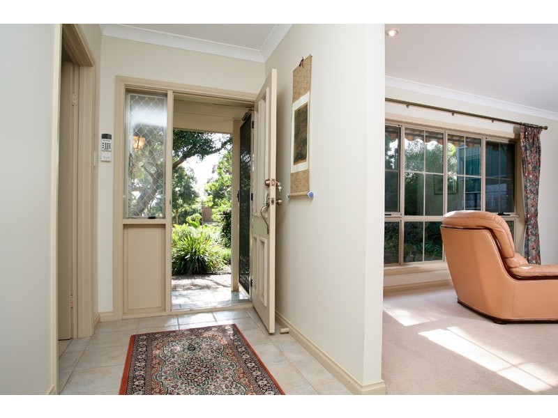 8 Honeysuckle Drive, Hillbank SA 5112