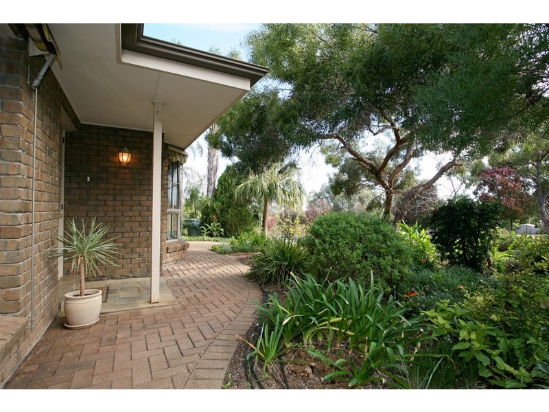 8 Honeysuckle Drive, Hillbank SA 5112