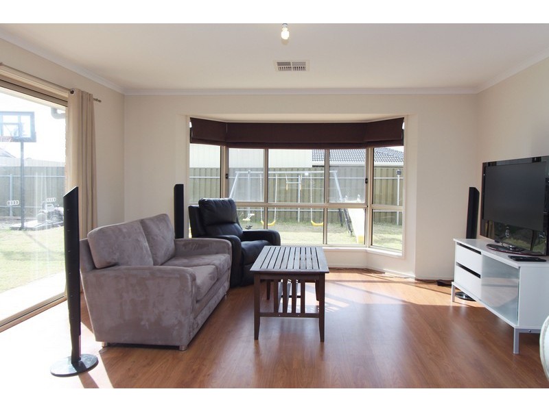 27 Everest Avenue, Andrews Farm SA 5114