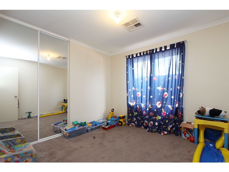 27 Everest Avenue, Andrews Farm SA 5114