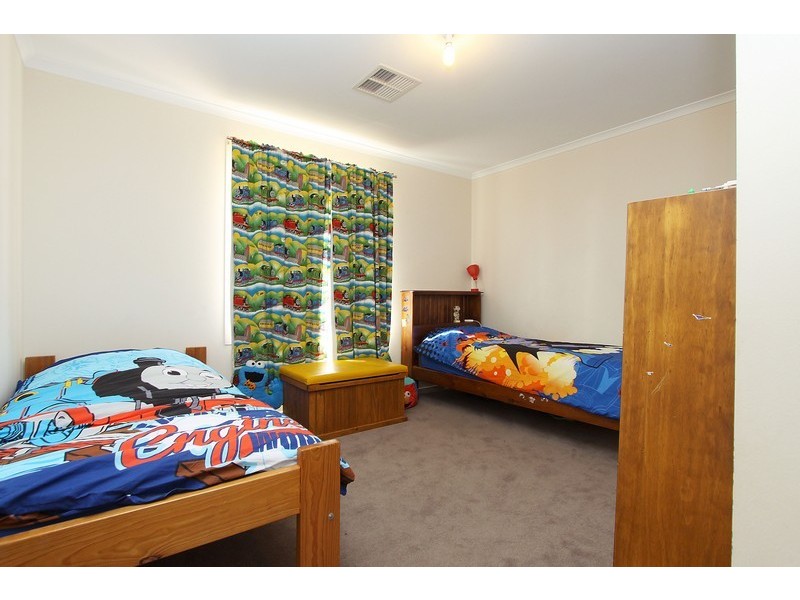 27 Everest Avenue, Andrews Farm SA 5114