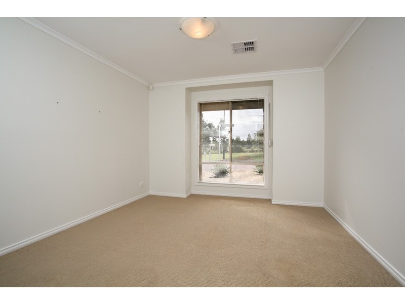 1 Strathaird Court, Smithfield SA 5114