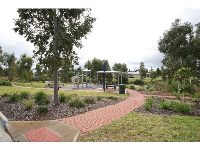 1 Strathaird Court, Smithfield SA 5114