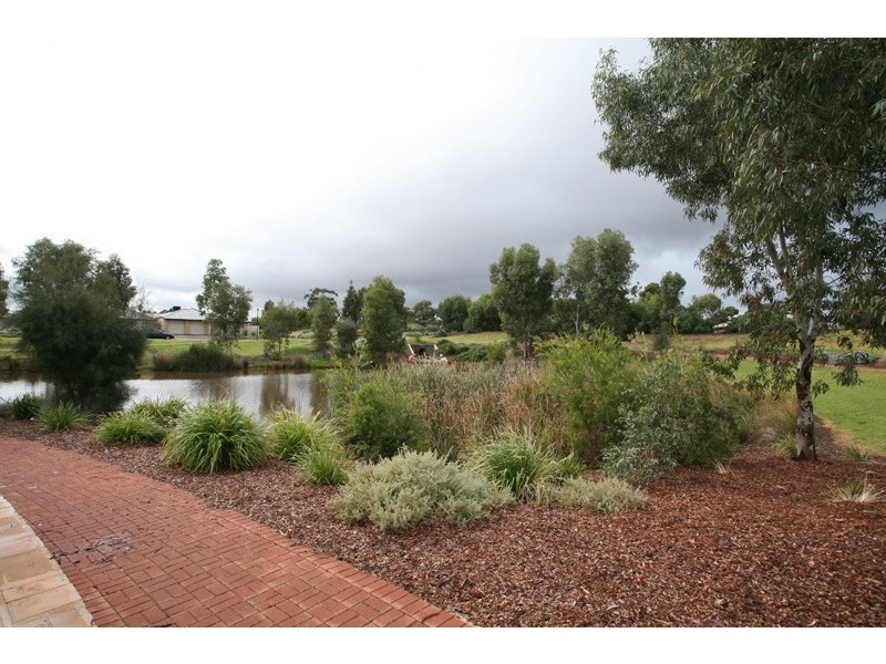 1 Strathaird Court, Smithfield SA 5114