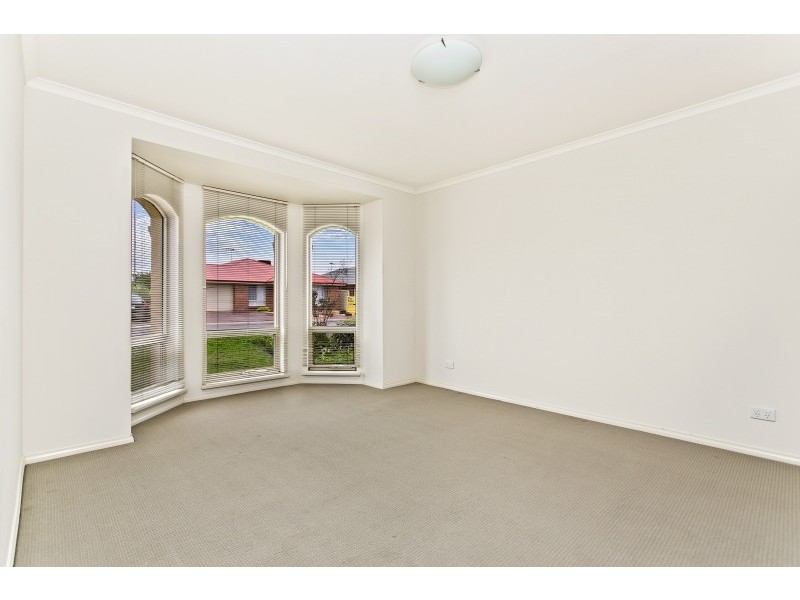 40 Strathaird Boulevard, Smithfield SA 5114