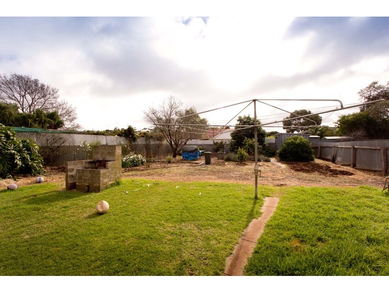 7 Robins Street, Elizabeth Downs SA 5113