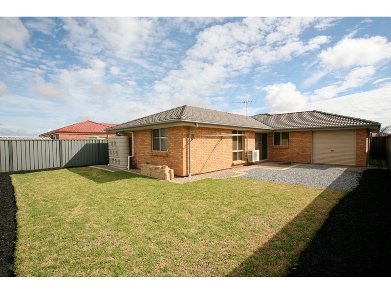 27 Lakeside Drive, Andrews Farm SA 5114