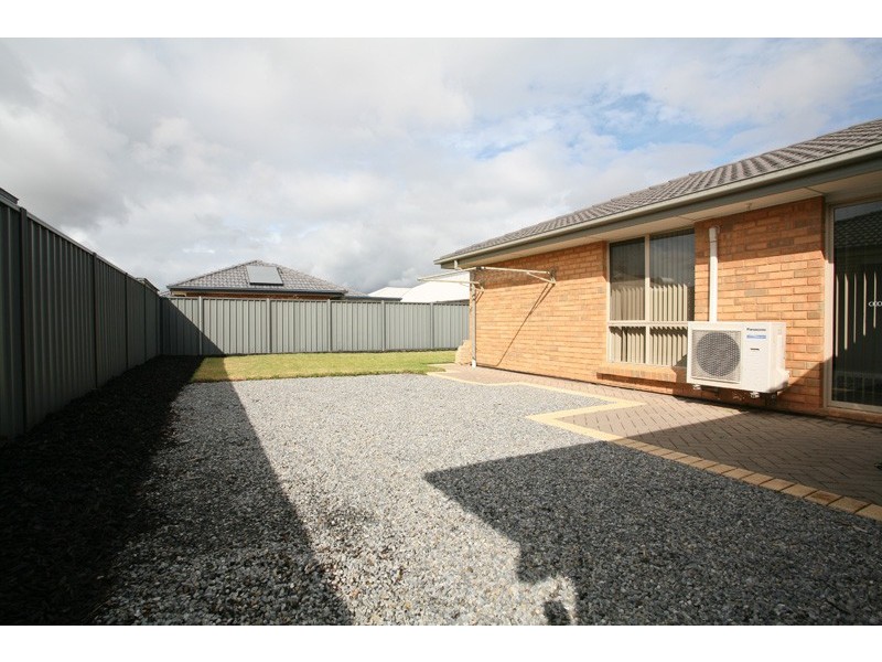 27 Lakeside Drive, Andrews Farm SA 5114